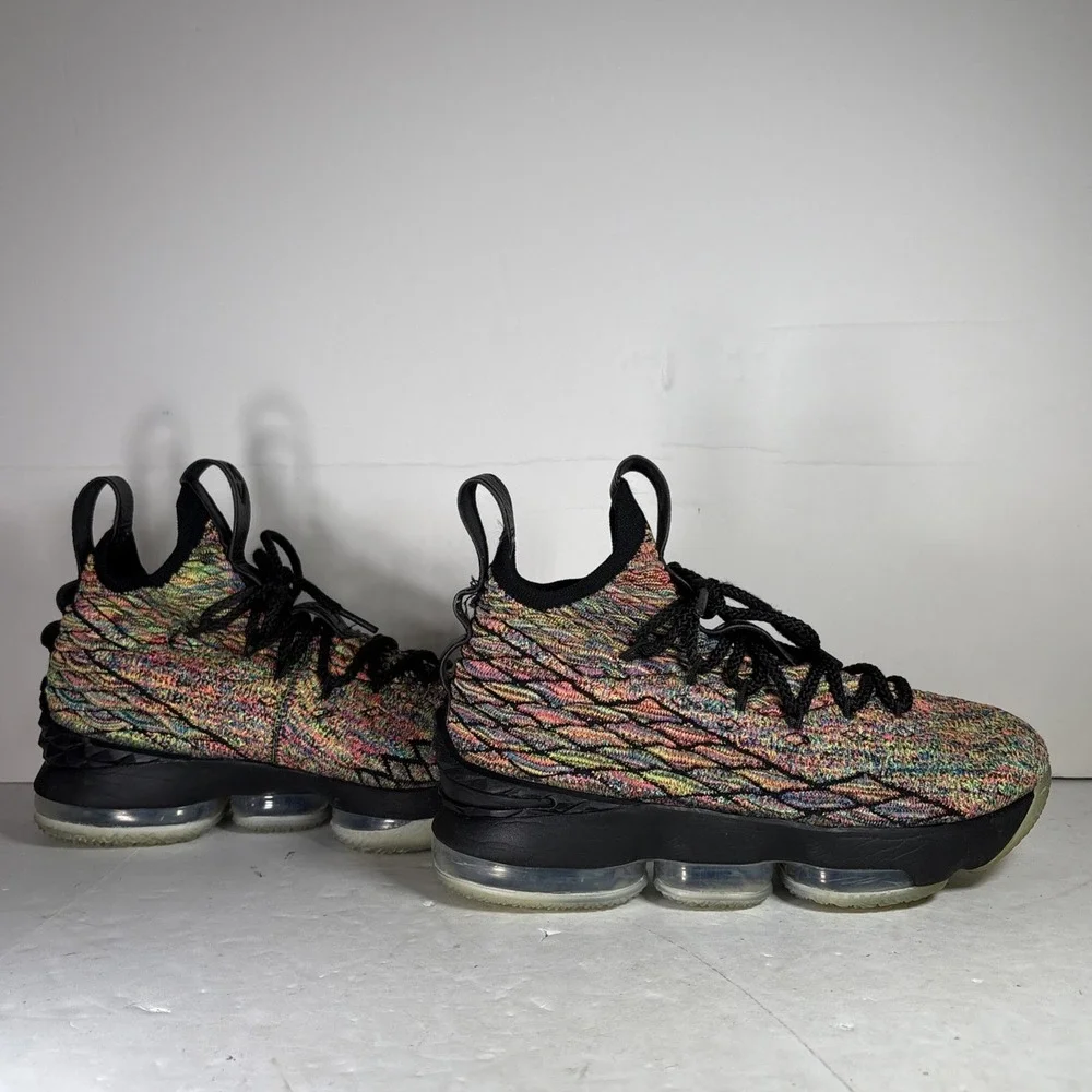 Size 5Y Nike LeBron 15 Four Horsemen (GS)‎ Sneakers 922811-901